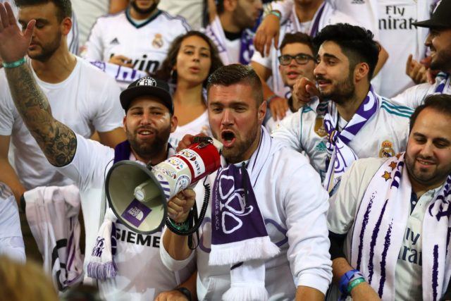 Các Madridista hát vang bài hát cổ vũ Real Madrid